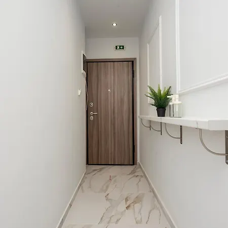 Διαμέρισμα Rebuild Comfort - Metro 3min Walk