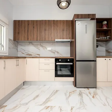 Rebuild Comfort - Metro 3min Walk * Thessaloniki